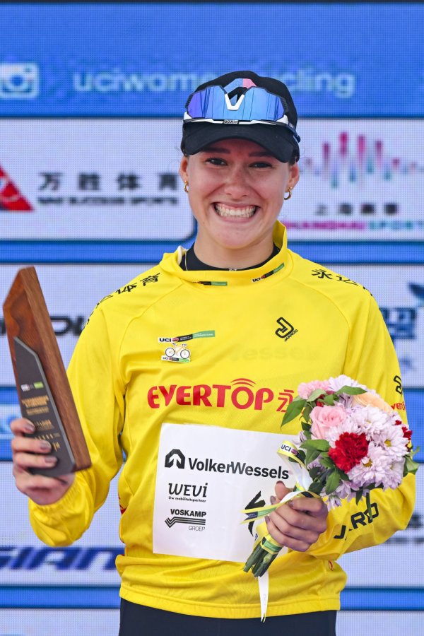 万通资本 环崇明岛女子自行车赛收官&#32;克妮珍宝收获黄衫